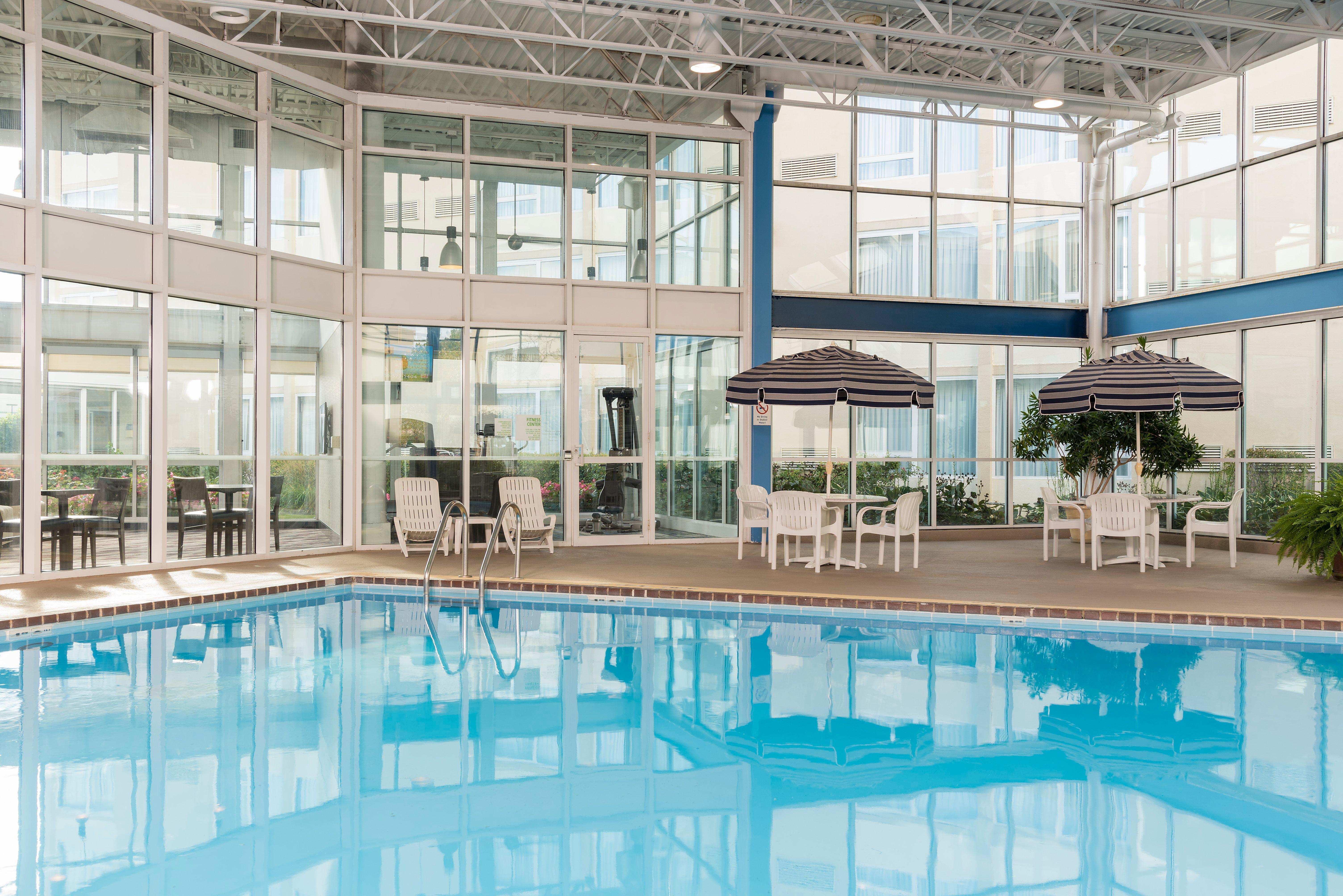 Holiday Inn Chicago - Elk Grove, An Ihg Hotel Элк-Гров-Виллидж Экстерьер фото