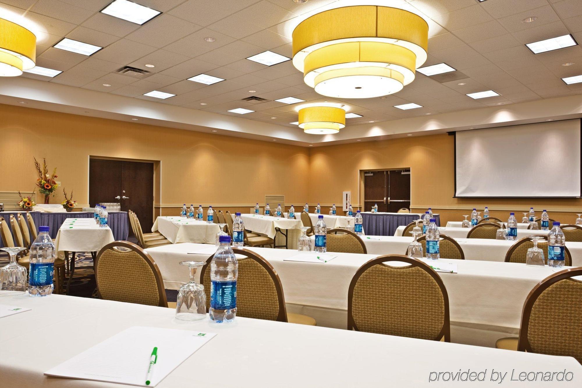 Holiday Inn Chicago - Elk Grove, An Ihg Hotel Элк-Гров-Виллидж Удобства фото