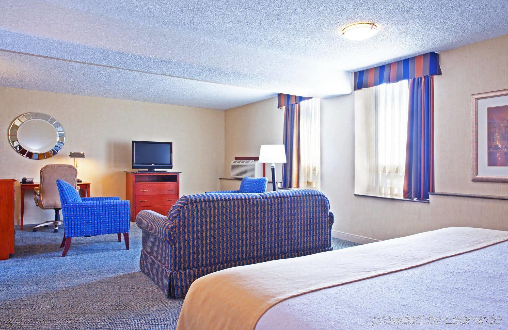 Holiday Inn Chicago - Elk Grove, An Ihg Hotel Элк-Гров-Виллидж Экстерьер фото